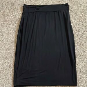 Nuggles black T-skirt